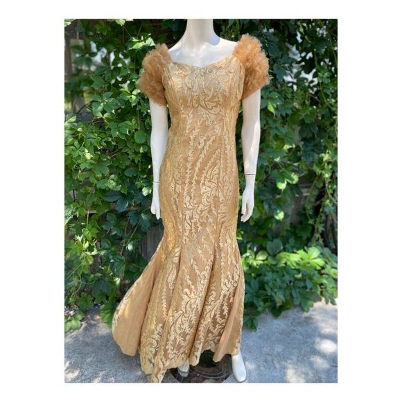 Gold Lace Mermaid Formal Dress Hand Tailored Ruffle Short Sleeve - Picture 2 of 12